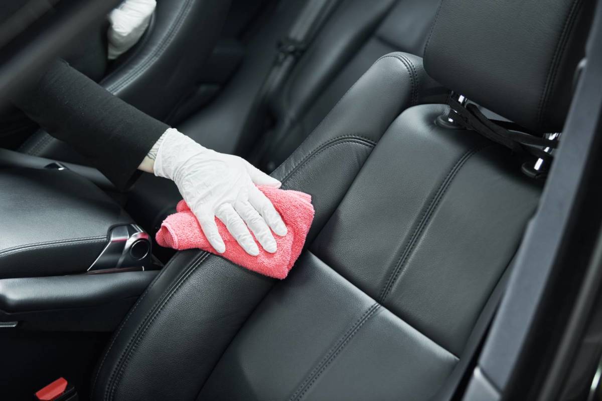 Comment redonner vie à la sellerie de votre voiture ancienne en cuir ou tissu ? Belfort