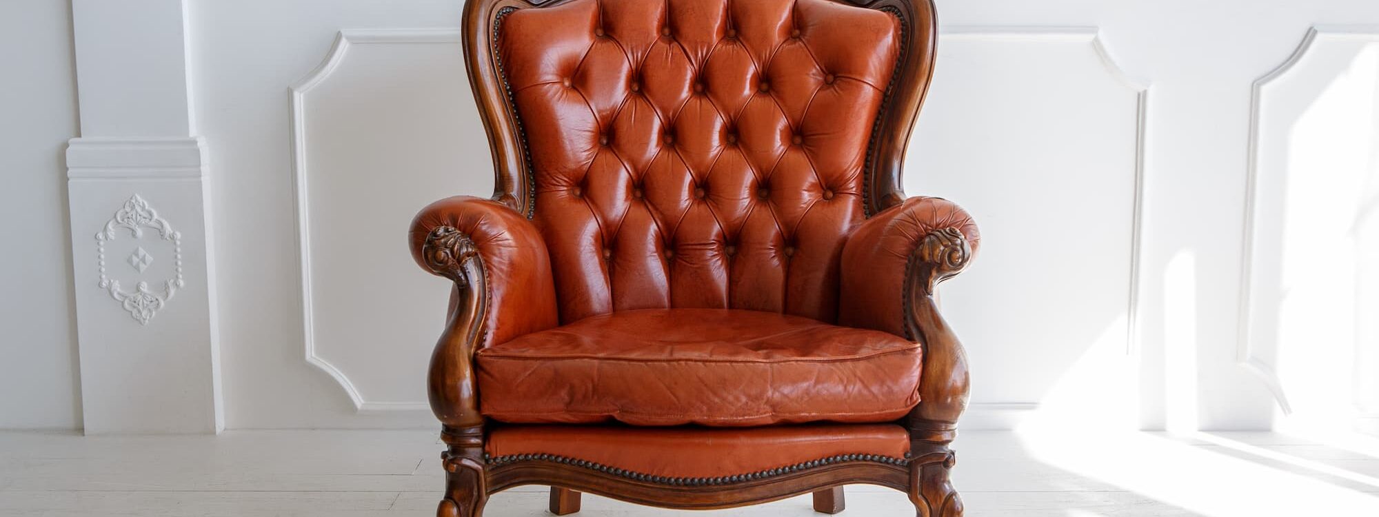 Pourquoi choisir une sellerie en cuir pour vos meubles professionnels ? Kingersheim