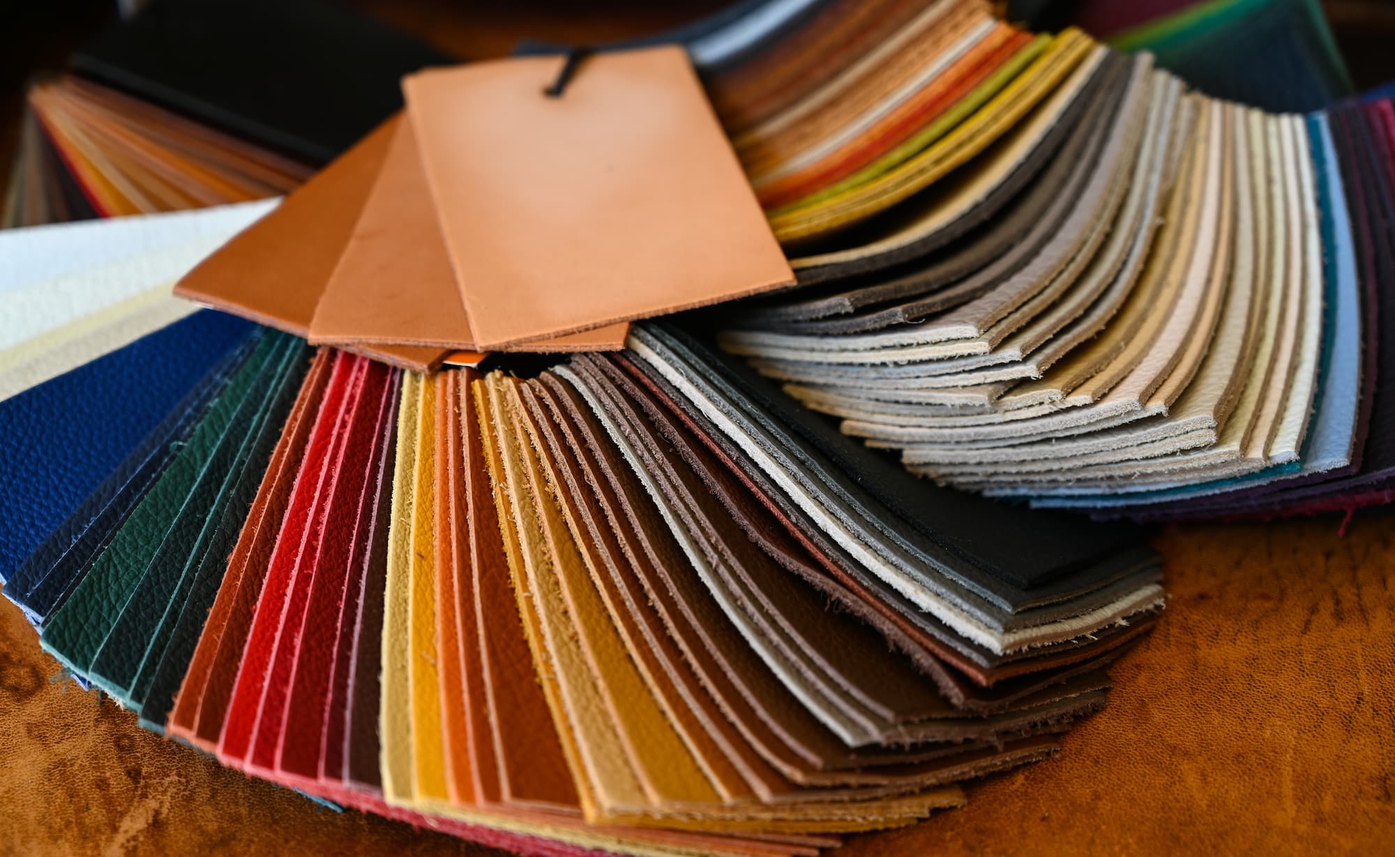 Réfection et customisation de sellerie auto, moto et mobilier Wittelsheim